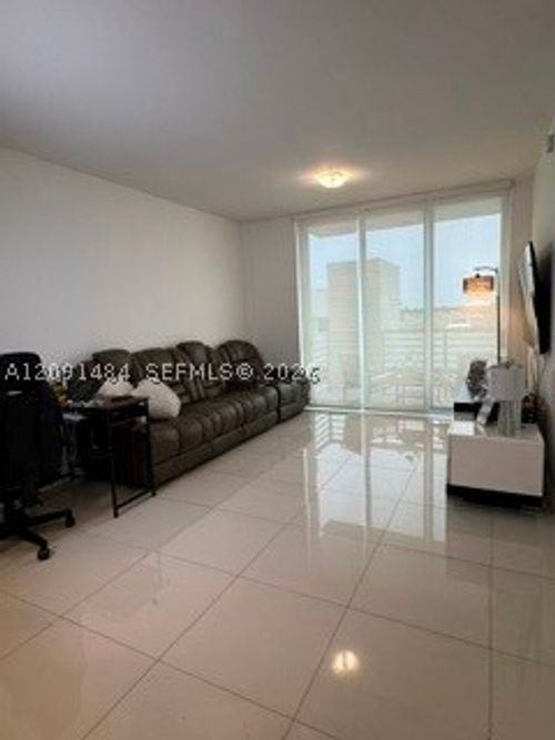 602-7875 Nw 107th Ave, Doral, FL, 33178-4423 | Card Image