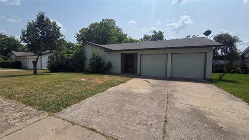 335 Springwillow Rd, Burleson, TX, 76028-4507 | Card Image