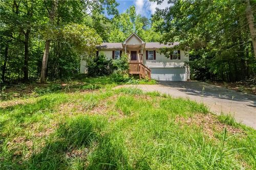 3930 Pine Tree Ln, Gainesville, GA, 30501-7600 | Card Image