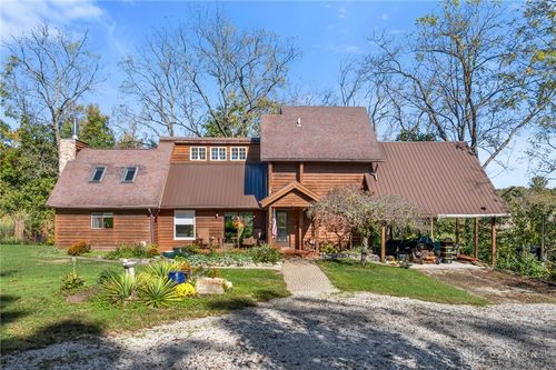 870 Linkhart Rd, Wilmington, OH, 45177-7106 | Card Image