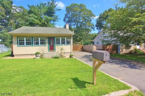 127 Tulsa Trl, Hopatcong, NJ, 07843-1236 | Card Image