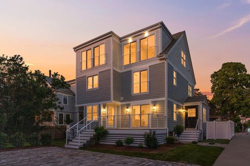 104 2nd St, Newport, RI, 02840-8525 | Card Image