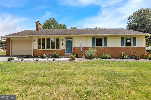 356 Landis Ave, MILLERSVILLE, PA, 17551-2033 | Card Image