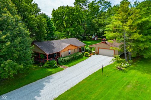 72 Possum Hollow Rd, Greenwood, IN, 46143-9722 | Card Image