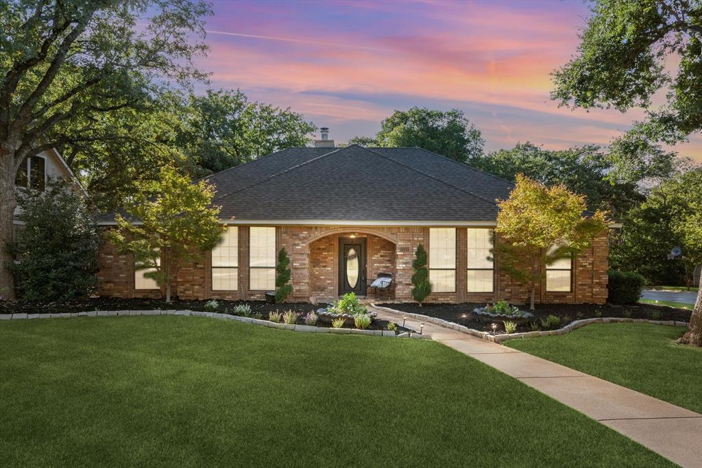 Aubrey Ln, North Richland Hills, TX 76182