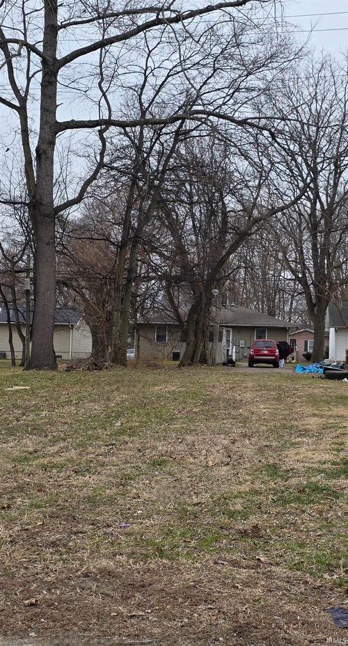 767 S Elliott St, Evansville, IN, 47713-1636 | Card Image