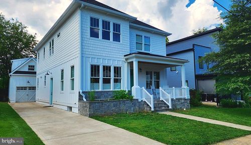2701 12th St S, ARLINGTON, VA, 22204-4890 | Card Image