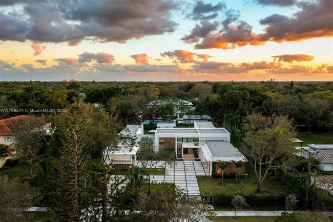 6830 Sw 104 Th St, House other with 7 bedrooms, 8 bathrooms and null parking in Pinecrest FL | Image 58
