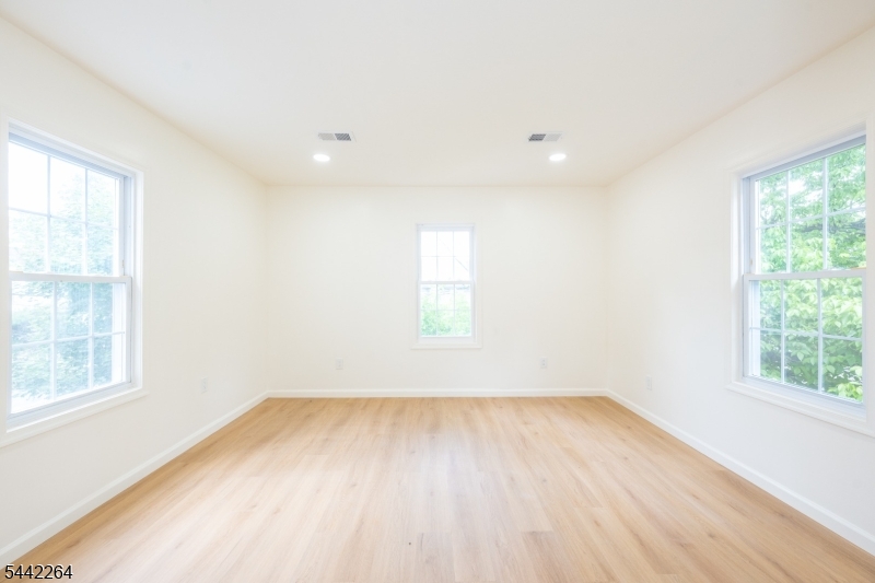 Residential Lease in South Orange Village Twp. 2