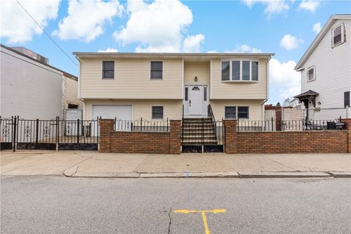 101 Gooding Street Street, Pawtucket, RI, 02860 | Card Image