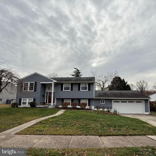 17 Oak Dr, STRATFORD, NJ, 08084-2127 | Card Image