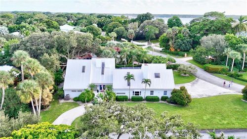 9 Quail Run Ln, Stuart, FL, 34996-6602 | Card Image