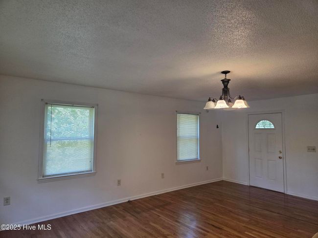 1118 Mapleton St, House other with 3 bedrooms, 2 bathrooms and 2 parking in Roanoke Rapids NC | Image 4