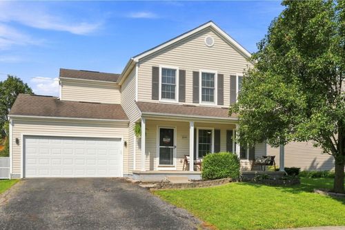 8599 Smokey Hollow Dr, Lewis Center, OH, 43035-8787 | Card Image
