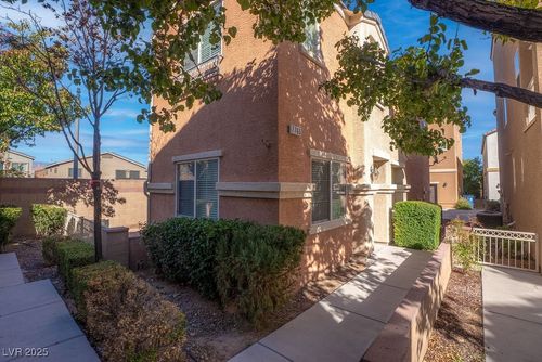 n-7765 Floral Fabric Ct, Las Vegas, NV, 89149-0483 | Card Image