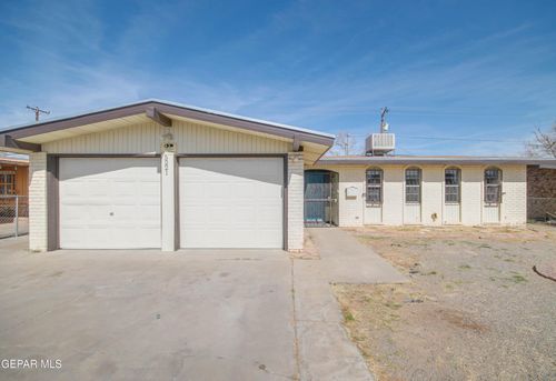 5221 Edmonton Ave, El Paso, TX, 79924-3305 | Card Image