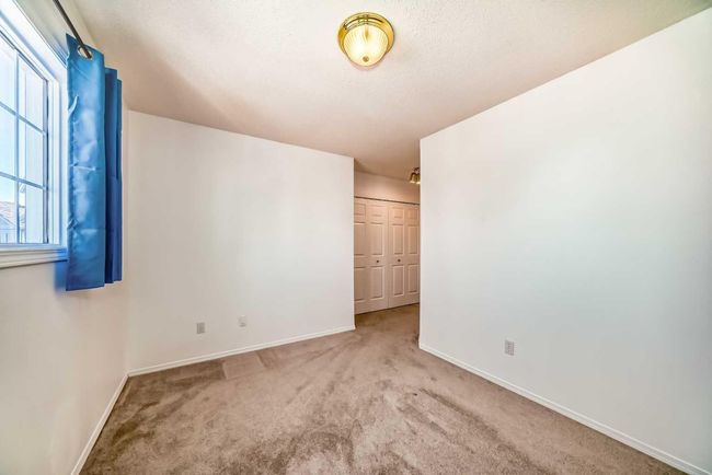 207 Coachway Rd Sw, House other with 3 bedrooms, 3 bathrooms and 2 parking in Calgary AB | Image 32