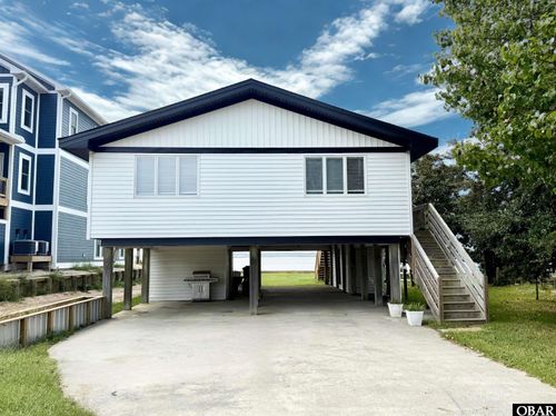 1812 Bay Dr, Kill Devil Hills, NC, 27948-9425 | Card Image