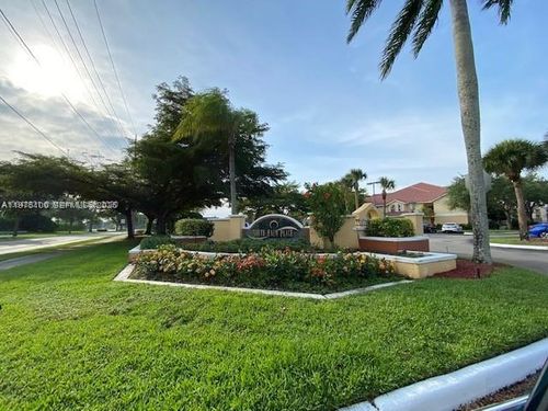 apt-327-7630 Westwood Dr, Tamarac, FL, 33321-2356 | Card Image