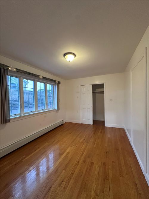 14739 19th Ave, Whitestone, NY, 11357-3109 | Card Image