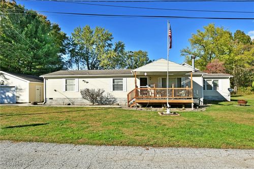 1 Olive St, Newton Falls, OH, 44444-1123 | Card Image