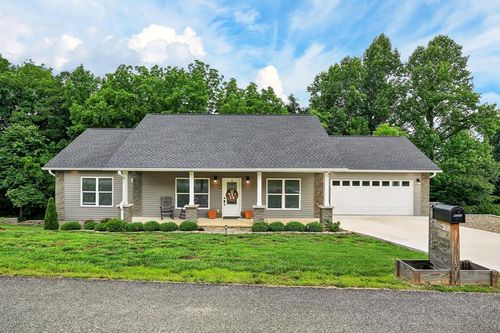 2011 Bear Creek Pt., Cookeville, TN, 38506 | Card Image