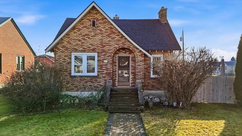 504 E Lacrosse Ave, Spokane, WA, 99207-1757 | Card Image