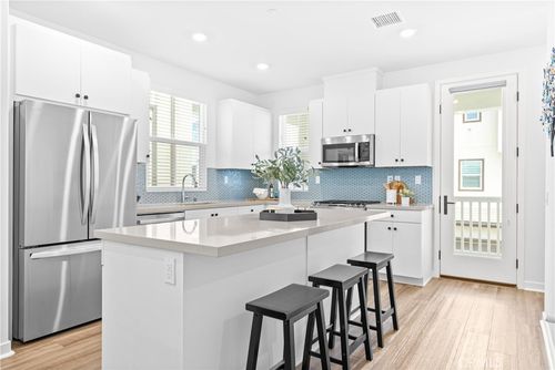 531 Old Vine Dr, Rancho Mission Viejo, CA, 92694-1690 | Card Image