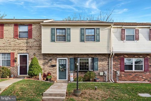 47 Orchard Ct, ROYERSFORD, PA, 19468-2911 | Card Image