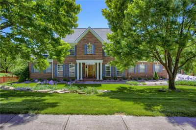 View of front of house with a front lawn | Image 1