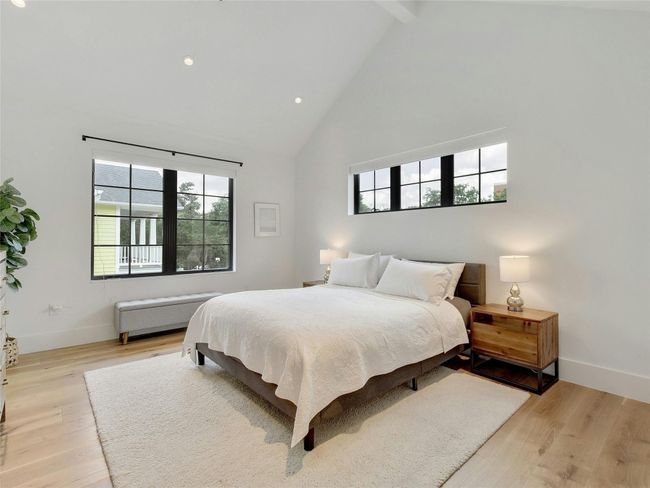 1003 E 14 Th St, House other with 3 bedrooms, 3 bathrooms and 2 parking in Austin TX | Image 15