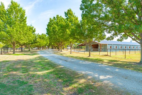 11217 Foutch Rd, Pilot Point, TX, 76258-6531 | Card Image