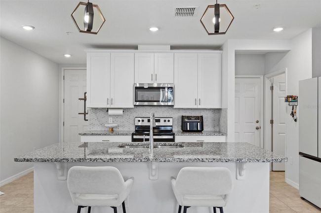 1425 Prairie Meadows Way, Townhouse with 3 bedrooms, 3 bathrooms and null parking in OCOEE FL | Image 7