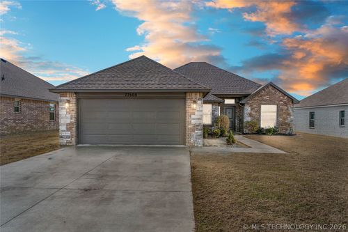 27608 E 109th Pl S, Coweta, OK, 74429-3464 | Card Image