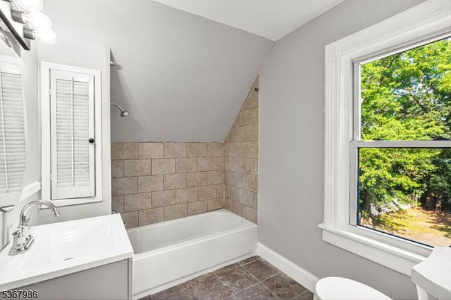 1119 E Front St, Home with 11 bedrooms, 4 bathrooms and null parking in Plainfield NJ | Image 29