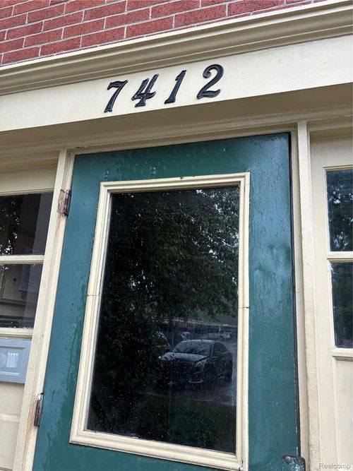 7412 Central St, Westland, MI, 48185-2554 | Card Image