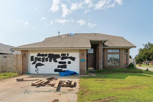 124 Parkdale Ct, Noble, OK, 73068-9390 | Card Image