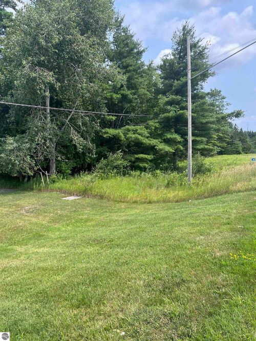 00 E M 55, Tawas City, MI, 48763 | Card Image