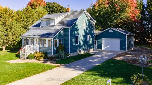 {{alt}} | Card Image