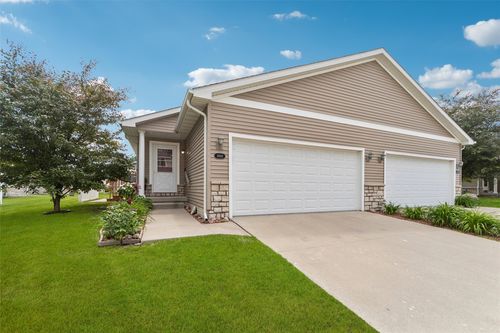 2812 Orinoco Ct Sw, Altoona, IA, 50009-8921 | Card Image
