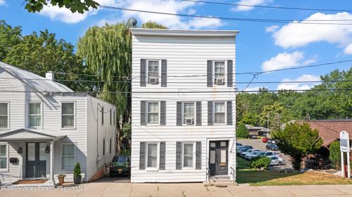 823 Warren St, Hudson, NY, 12534-3007 | Card Image
