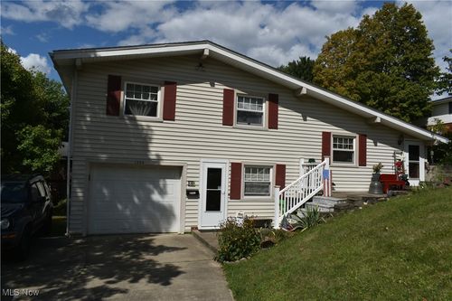 1220 Ivy St, Coshocton, OH, 43812-2635 | Card Image