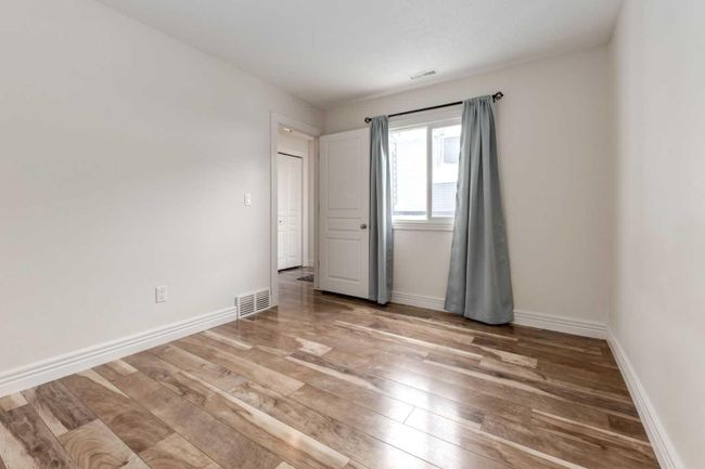 221 - 35 Glamis Green Sw, Home with 2 bedrooms, 1 bathrooms and 1 parking in Calgary AB | Image 7