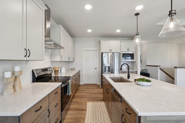 6639 Royal View Dr, Home with 3 bedrooms, 3 bathrooms and null parking in DEFOREST WI | Image 7