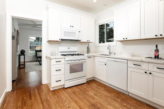 300 Encina Cmns, House other with 7 bedrooms, 5 bathrooms and 2 parking in Stanford CA | Image 53