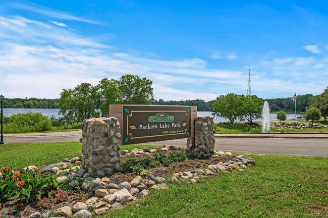 Biking/walking distance from Parkers Lake | Image 19