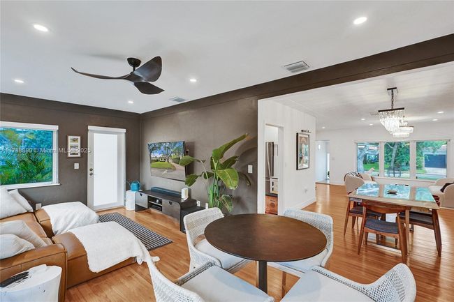 552 Alminar Ave, House other with 2 bedrooms, 2 bathrooms and null parking in Coral Gables FL | Image 9