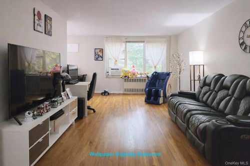 apt-5e-209-20 18th 18th Ave, Bayside, NY, 11360-1413 | Card Image