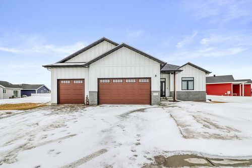 1153 45th Avenue S, Moorhead, MN, 56560 | Card Image