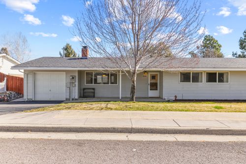 10553 Wright Ave, Klamath Falls, OR, 97603-9591 | Card Image